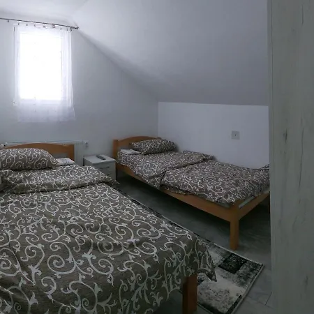 Vila Mira I Tisine Apartment Rokci