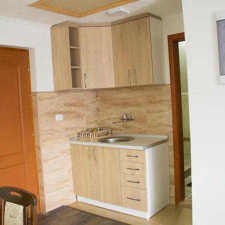 Apartment Vila Mira I Tisine *